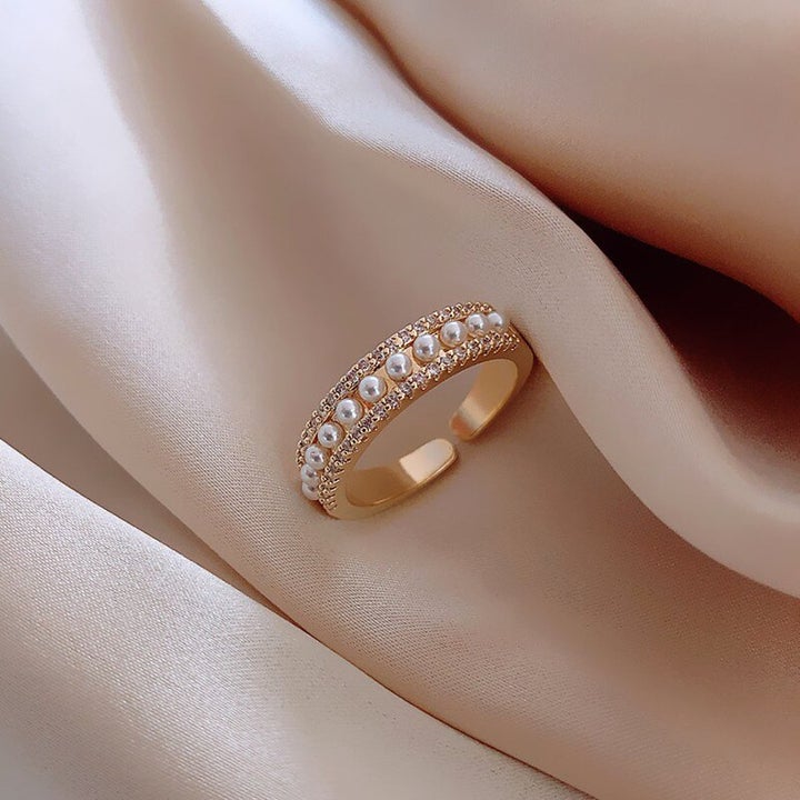 Elegant Gold and Pearl Statement Ring