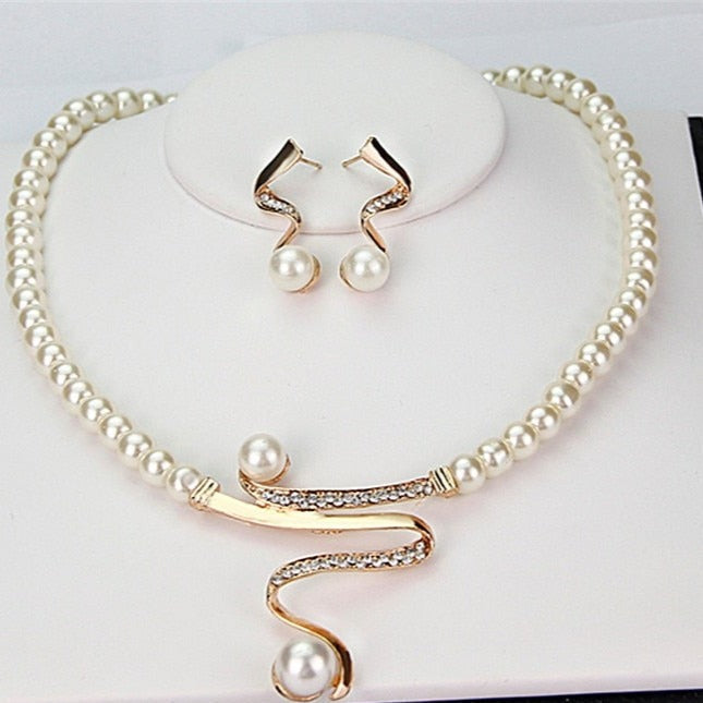 Elegant Pearl Necklace and Earring Set